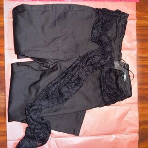 Fashion Nova Black capri